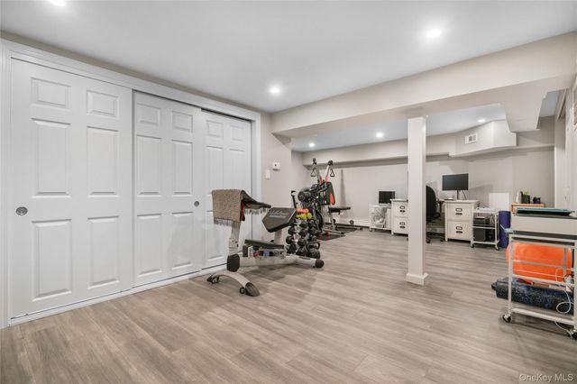 5 Birch Street W, White Plains, NY 10607