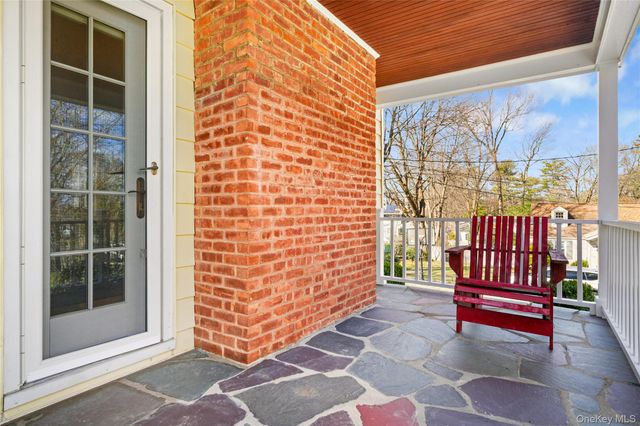 5 Birch Street W, White Plains, NY 10607