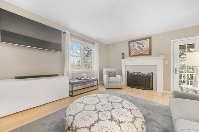 5 Birch Street W, White Plains, NY 10607