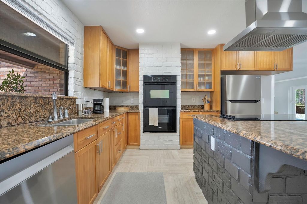 Image 15 of property listing at 2724 ARDON AVENUE, Orlando, FL 32833