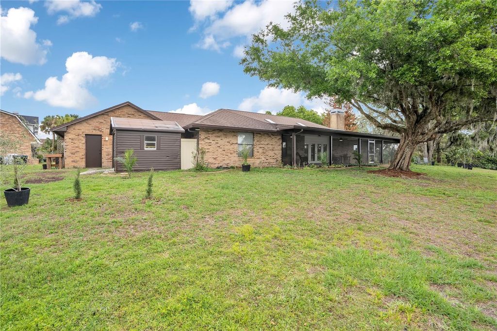 Image 38 of property listing at 2724 ARDON AVENUE, Orlando, FL 32833