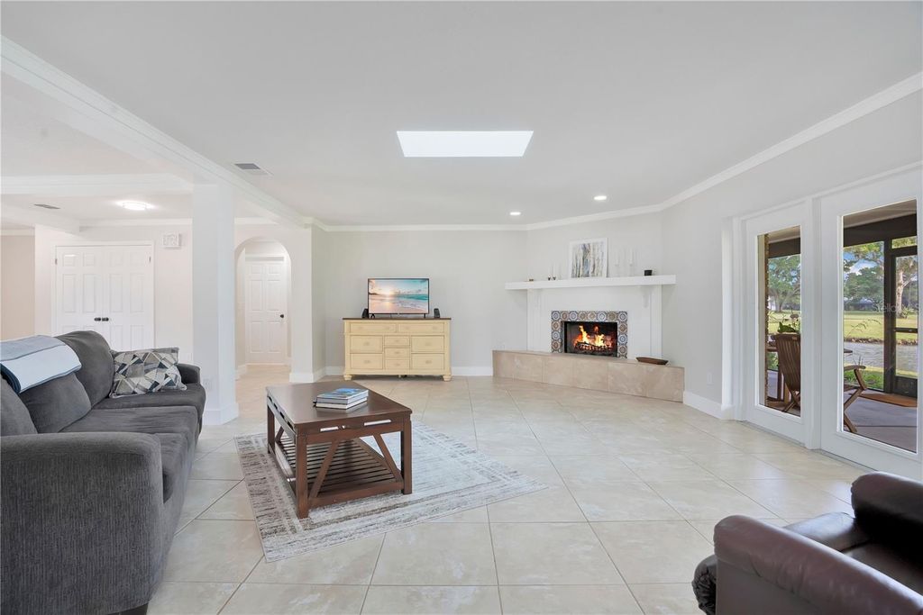 Image 9 of property listing at 2724 ARDON AVENUE, Orlando, FL 32833