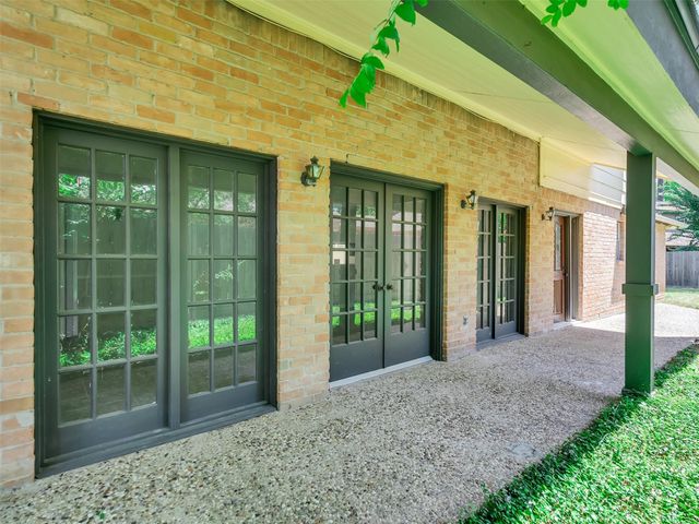 14134 Cleobrook Drive, Houston, TX 77070