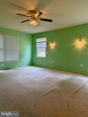 8210 HUDSON DR, La Plata, MD 20646