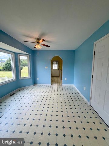 8210 HUDSON DR, La Plata, MD 20646