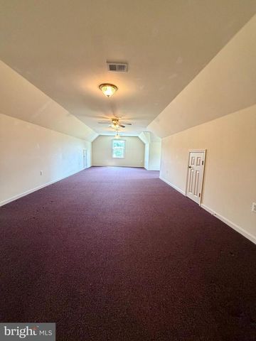 8210 HUDSON DR, La Plata, MD 20646