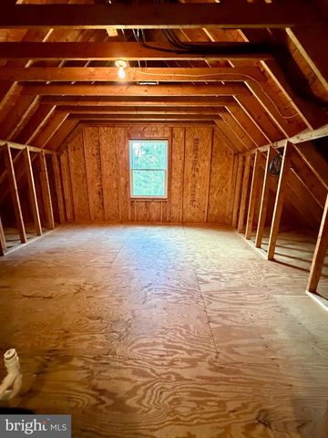 8210 HUDSON DR, La Plata, MD 20646