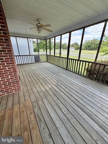 8210 HUDSON DR, La Plata, MD 20646