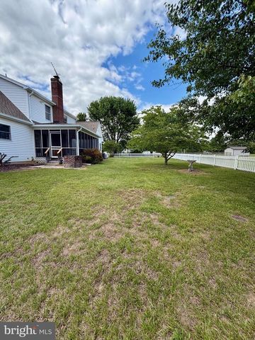 8210 HUDSON DR, La Plata, MD 20646