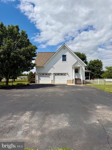 8210 HUDSON DR, La Plata, MD 20646
