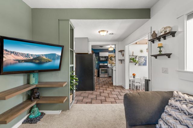 708 S Peach Street, Medford, OR 97501