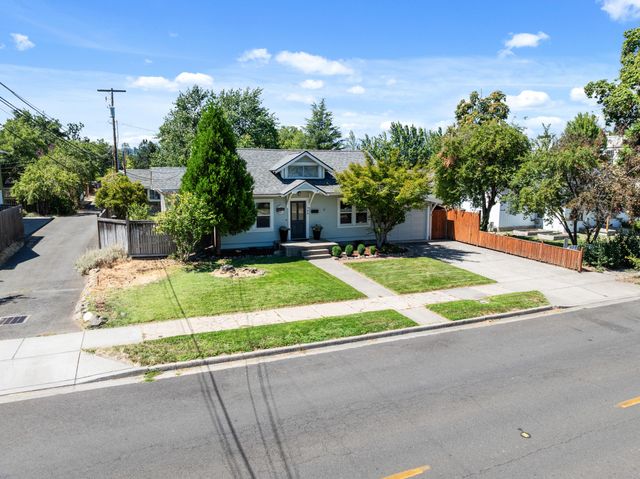 708 S Peach Street, Medford, OR 97501