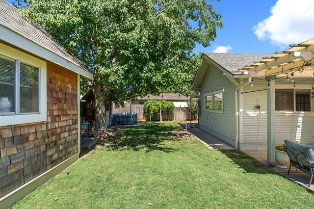 708 S Peach Street, Medford, OR 97501