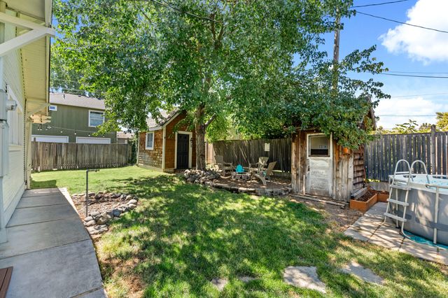 708 S Peach Street, Medford, OR 97501