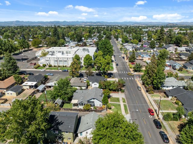 708 S Peach Street, Medford, OR 97501