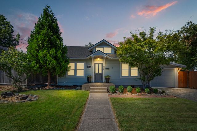 708 S Peach Street, Medford, OR 97501