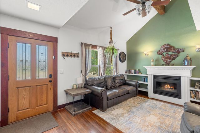708 S Peach Street, Medford, OR 97501