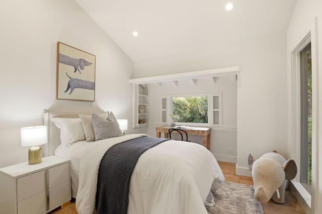 3514 Oak Knoll Drive, Redwood City, CA 94062