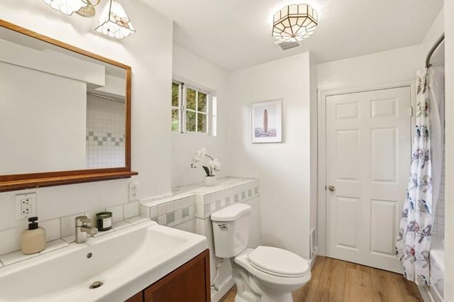 3514 Oak Knoll Drive, Redwood City, CA 94062