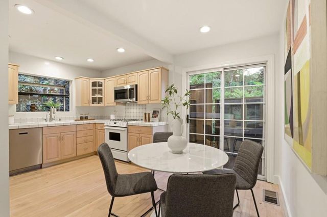 3514 Oak Knoll Drive, Redwood City, CA 94062