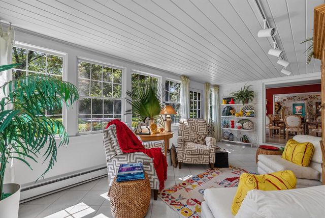7861 N Regent COURT, Fox Point, WI 53217