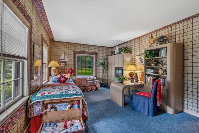 7861 N Regent COURT, Fox Point, WI 53217