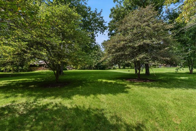 7861 N Regent COURT, Fox Point, WI 53217