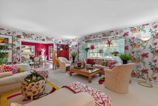 7861 N Regent COURT, Fox Point, WI 53217