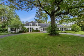 7861 N Regent COURT, Fox Point, WI 53217