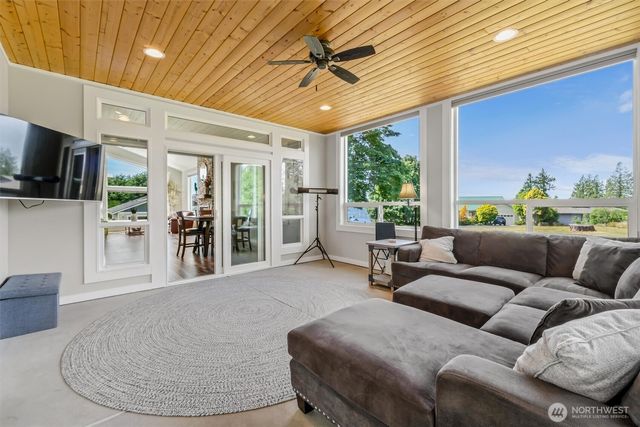 46 Port Townsend Bay Drive, Port Hadlock, WA 98339