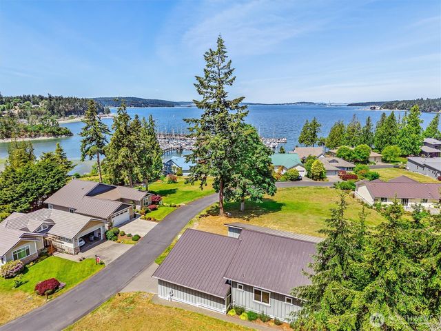 46 Port Townsend Bay Drive, Port Hadlock, WA 98339