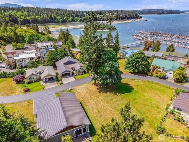 46 Port Townsend Bay Drive, Port Hadlock, WA 98339