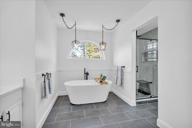 126 DEERFIELD AVE, Marlton, NJ 08053