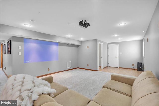 126 DEERFIELD AVE, Marlton, NJ 08053