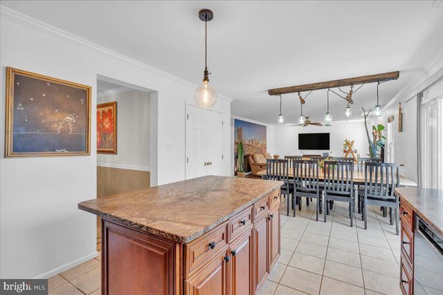 126 DEERFIELD AVE, Marlton, NJ 08053