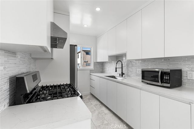 324 13th, Seal Beach, CA 90740