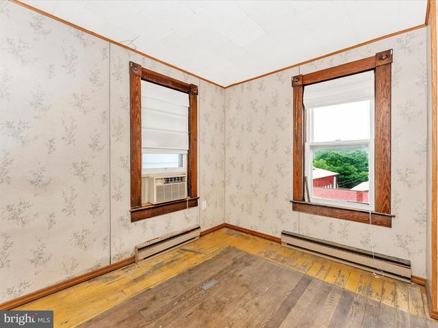 526 W POTOMAC ST, Brunswick, MD 21716
