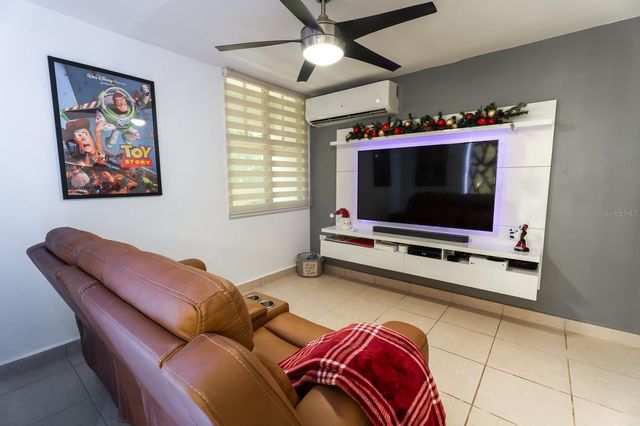 4-101 VALLE SANTA CECILIA, Caguas, PR 00725