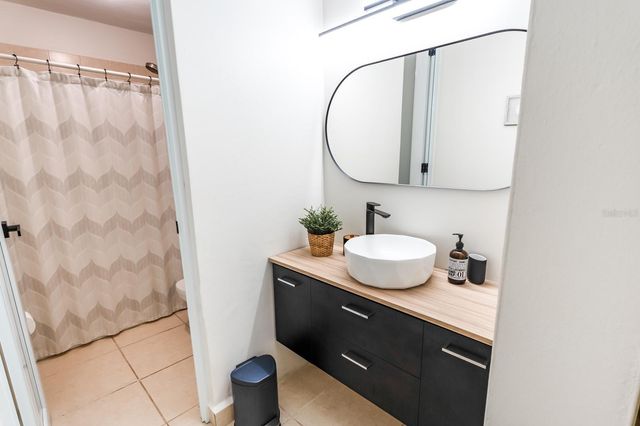 4-101 VALLE SANTA CECILIA, Caguas, PR 00725