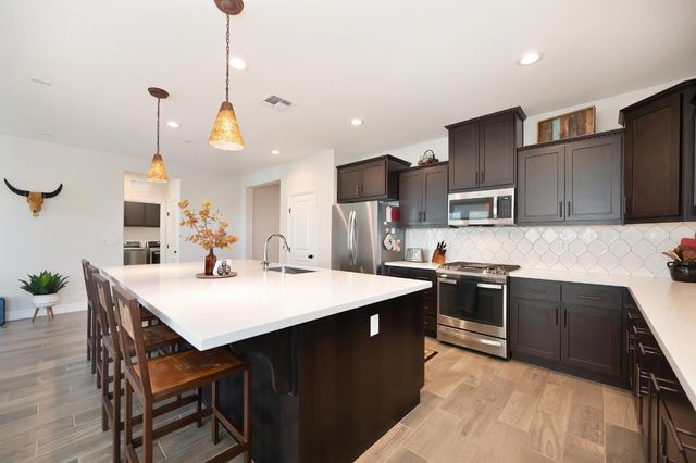 12627 Solsberry Way, Rancho Cordova, CA 95742