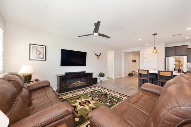 12627 Solsberry Way, Rancho Cordova, CA 95742