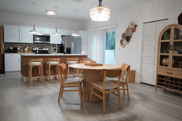 2941 NW 7th Court, Fort Lauderdale, FL 33311