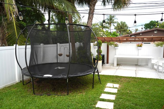 2941 NW 7th Court, Fort Lauderdale, FL 33311