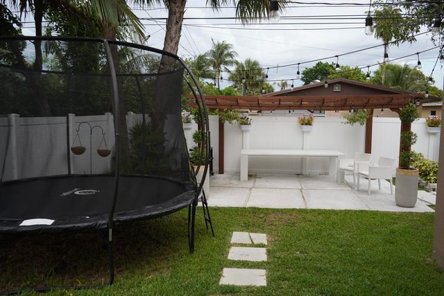2941 NW 7th Court, Fort Lauderdale, FL 33311