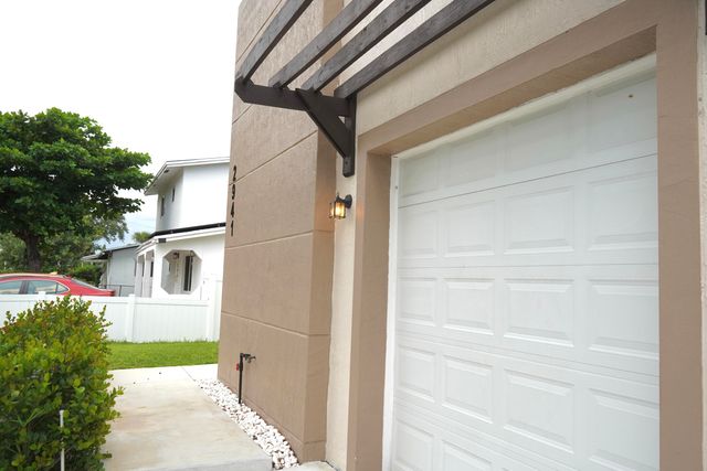 2941 NW 7th Court, Fort Lauderdale, FL 33311