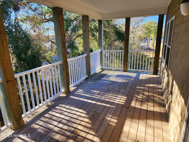 100 Lighthouse Lane D3, Swansboro, NC 28584