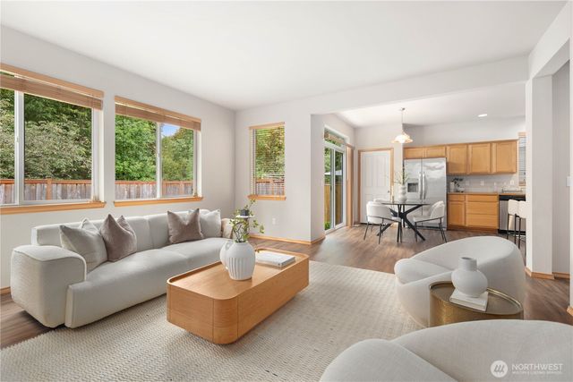 35071 41st Place S, Auburn, WA 98001