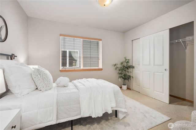 35071 41st Place S, Auburn, WA 98001