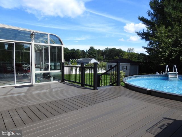 4 DIMSDALE DR, Lumberton, NJ 08048