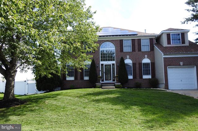 4 DIMSDALE DR, Lumberton, NJ 08048